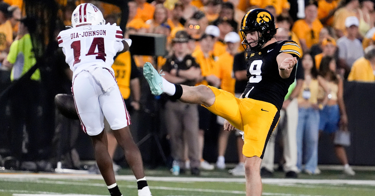 Iowa loves to punt footballs, via Julia Hansen:Iowa City Press-Citizen : USA TODAY NETWORK via Imagn Images
