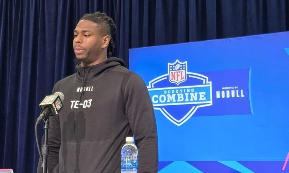 Steelers Sign TE Jaheim Bell