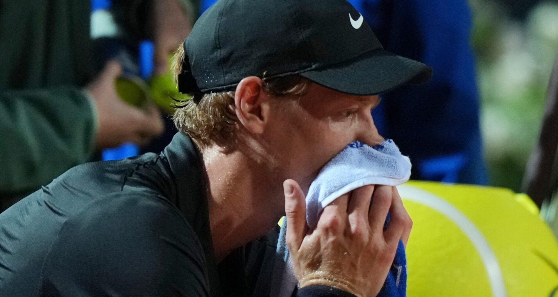 Two insiders 'seriously worried' about Jannik Sinner's condition