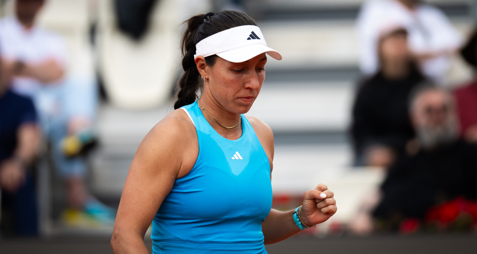 Pegula cruises into Rome third round with clinical win over Sonmez