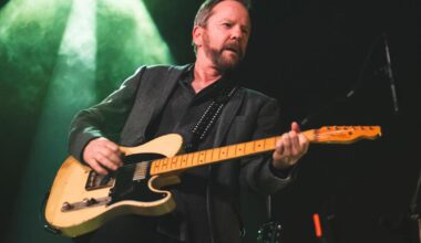 Kiefer Sutherland cancels tour due to low ticket sales