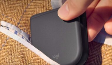 Logitech’s tiny folding mouse improves upon the laptop trackpad