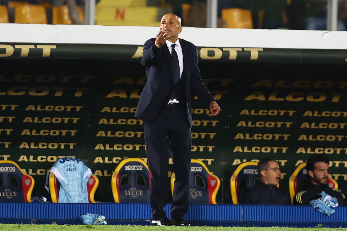 LECCE, ITALY - MAY 09: Head coach of Juventus FC Luciano Spalletti gestures during the Serie A match between US Lecce and Juventus FC at Stadio Via del Mare on May 09, 2026 in Lecce, Italy. (Photo by Maurizio Lagana/Getty Images)