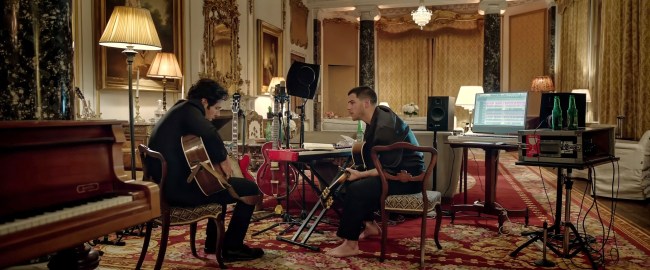 POWER BALLAD, from left: Paul Rudd, Nick Jonas, 2026. © Lionsgate / Courtesy Everett Collection