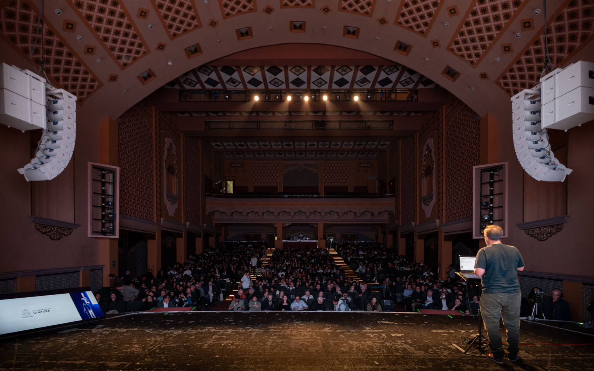 Juan Alfonso “Poncho” Garduño Jardón onstage during Casa de Arquitectura’srecent Congreso Internacional de Arquitectura in Querétaro, Mexico