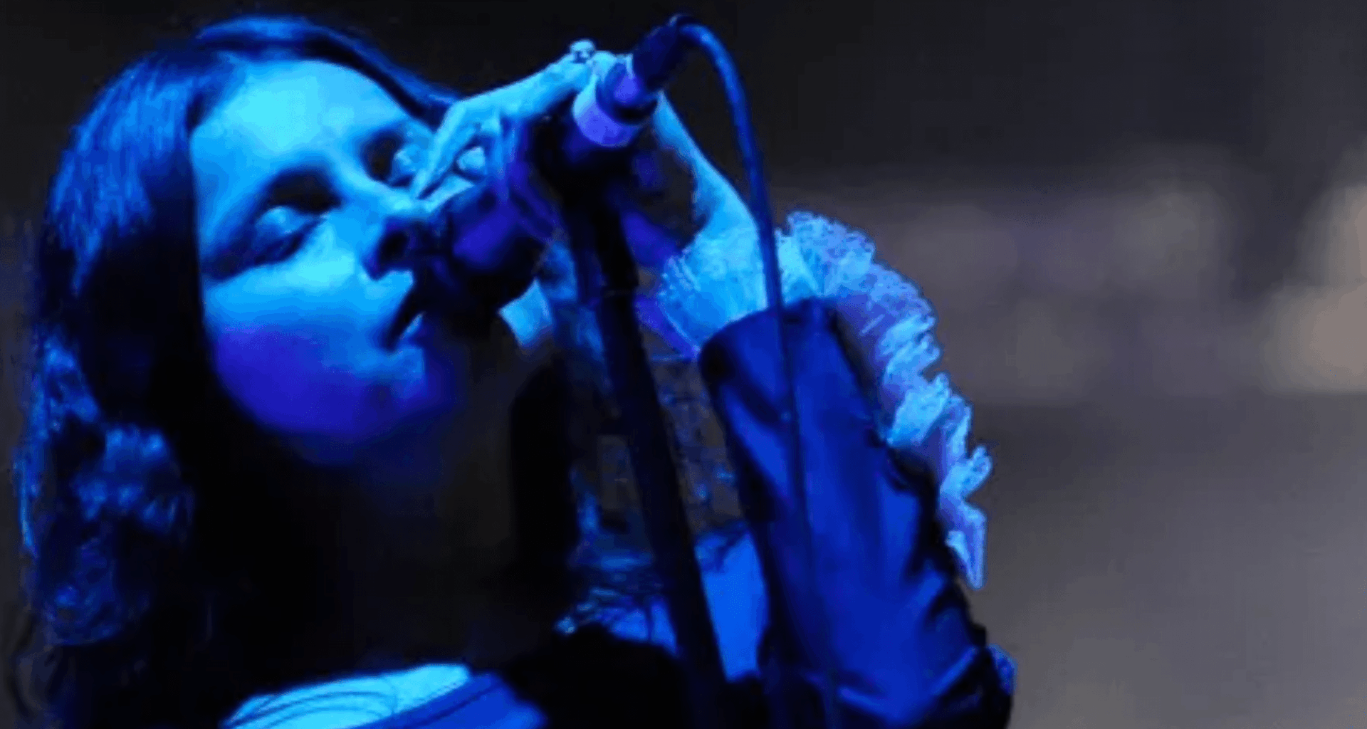 3 Indie Songs From the 90s That Indie Fans Still Put on Their Playlists