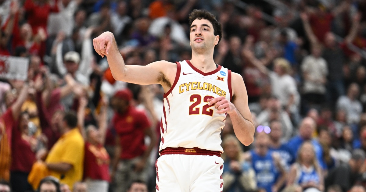 Mar 22, 2026; St. Louis, MO, USA; Iowa State Cyclones forward Milan Momcilovic (22) celebrates after a play during the second half against the Kentucky Wildcats during a second round game of the men's 2026 NCAA Tournament at Enterprise Center. Mandatory Credit: Jeff Le-Imagn Images