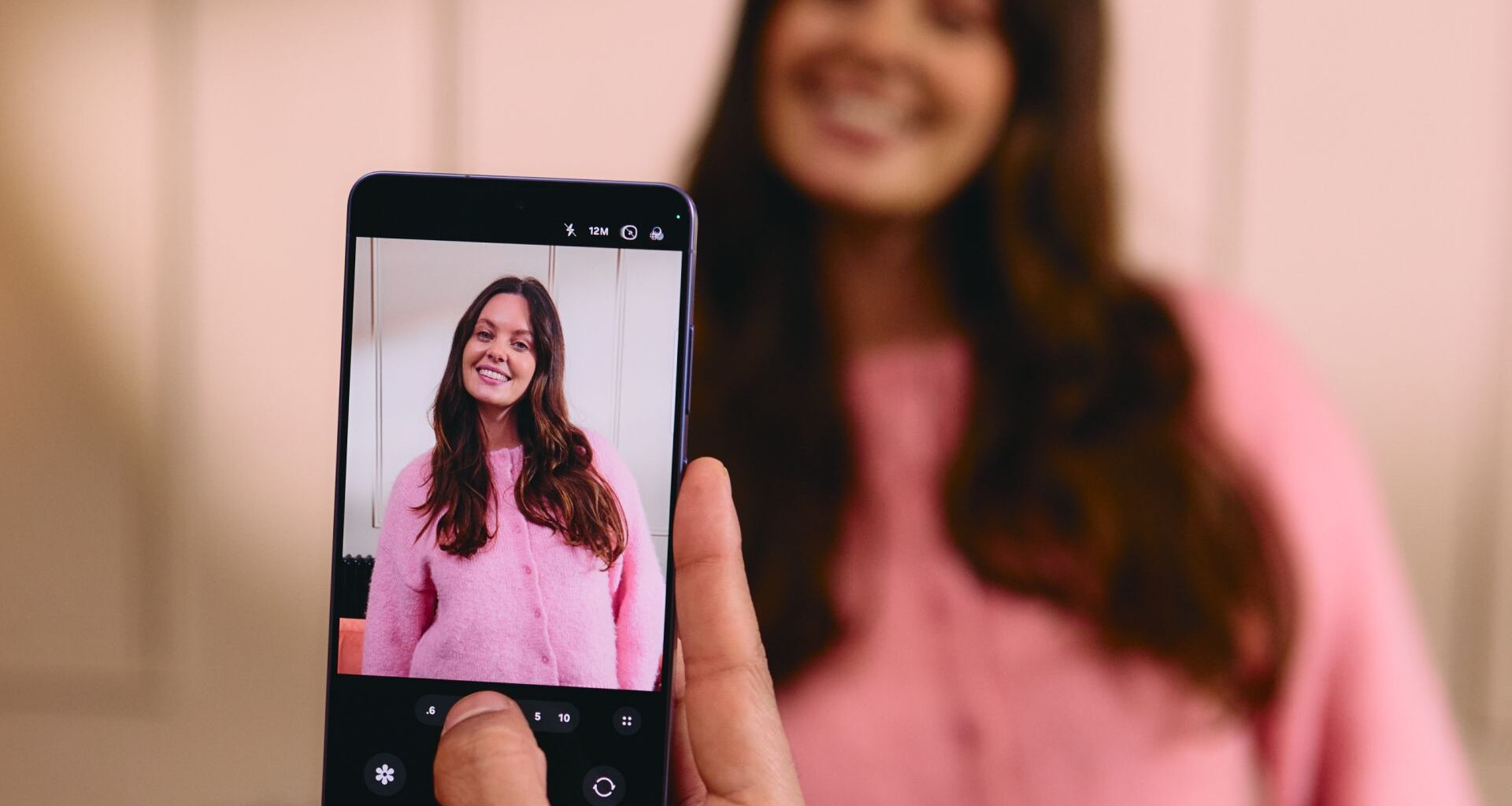 Taking a photo with the Samsung Galaxy S26 Ultra