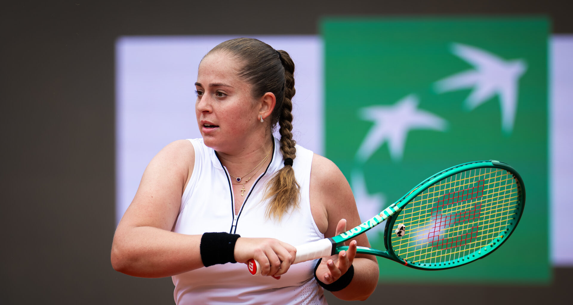 Ostapenko races through Rome opener in 54 minutes; to face Anisimova next