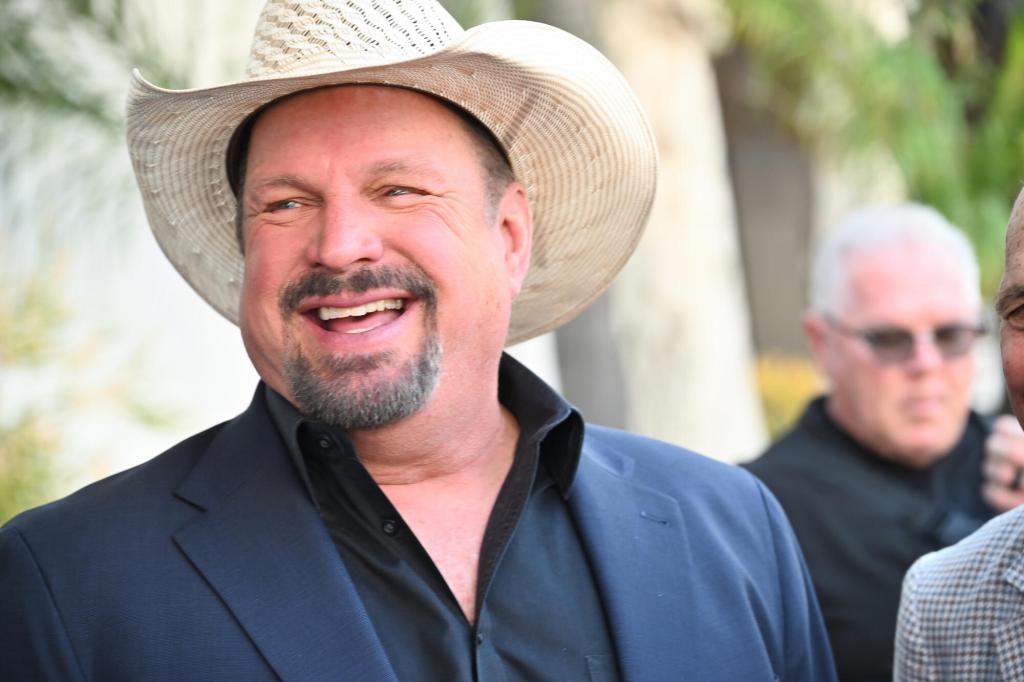 Garth Brooks, Disney Music Head & More to Receive 2026 RIAA Honors