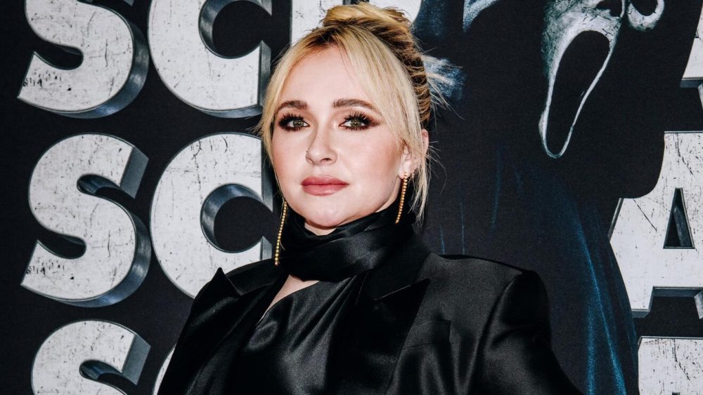 Hayden Panettiere Was Told to Get in Bed With Naked Actor for Sex
