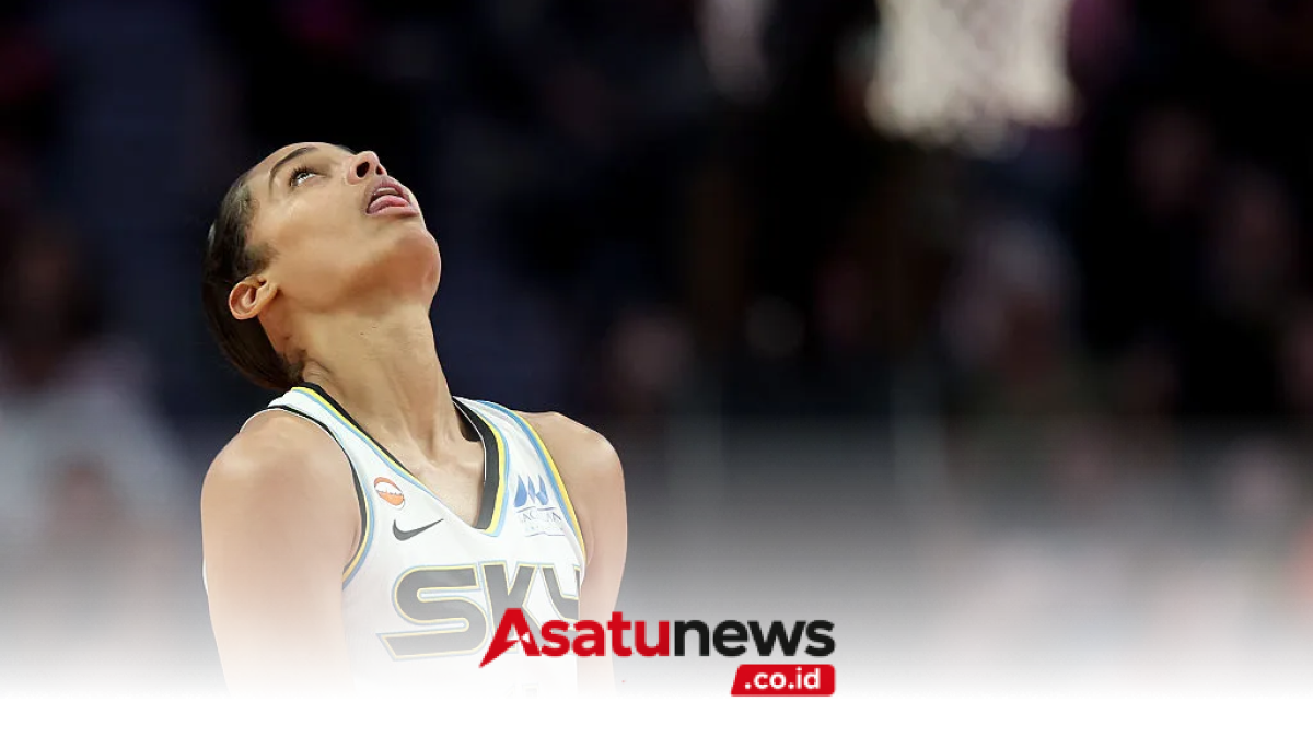 Skylar Diggins Suffers Face Injury in Chicago Sky Loss