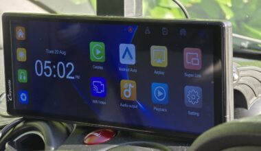 Portable Android Auto screen