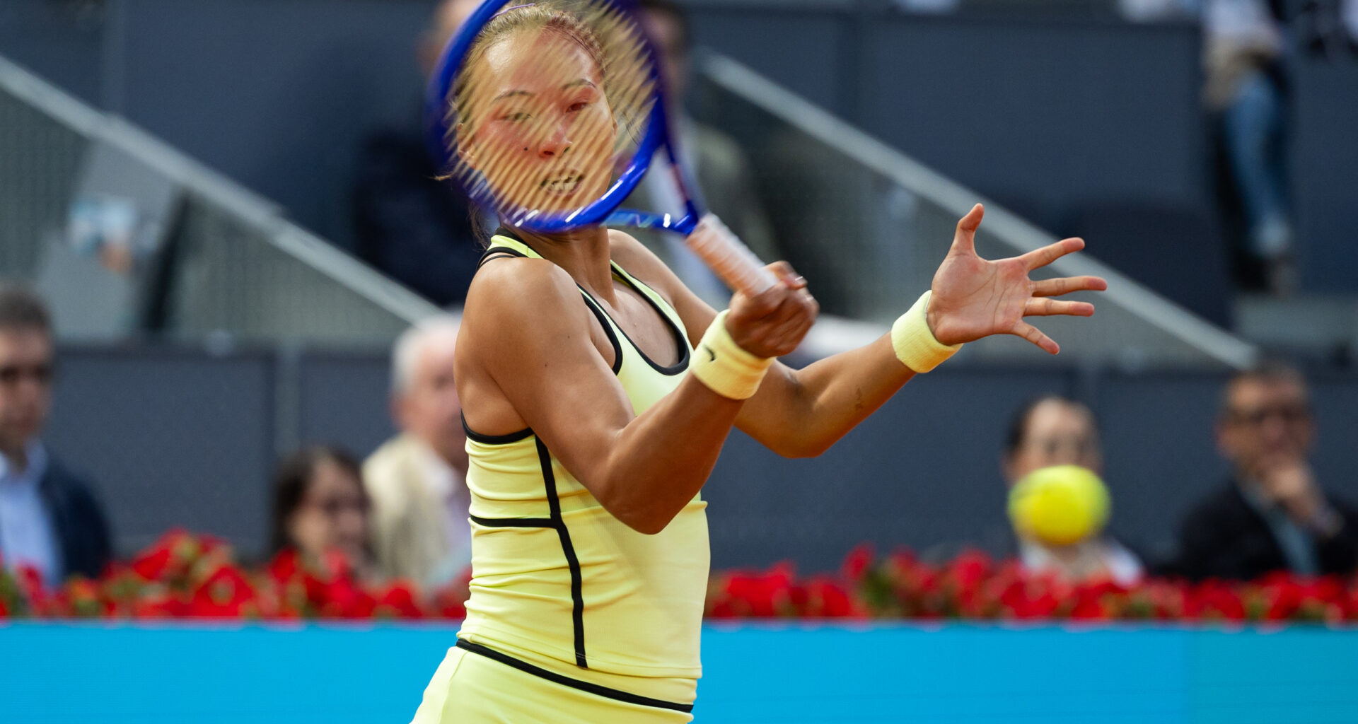 Zheng moves on in three; Andreescu rolls