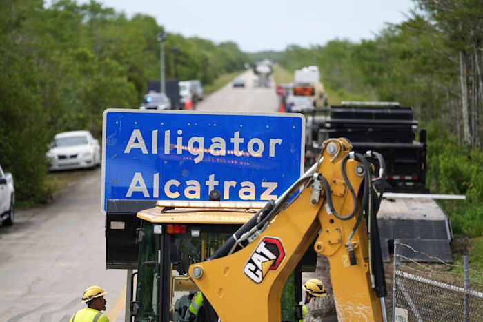 Vendors at Alligator Alcatraz told the immigration detention center is closing: report