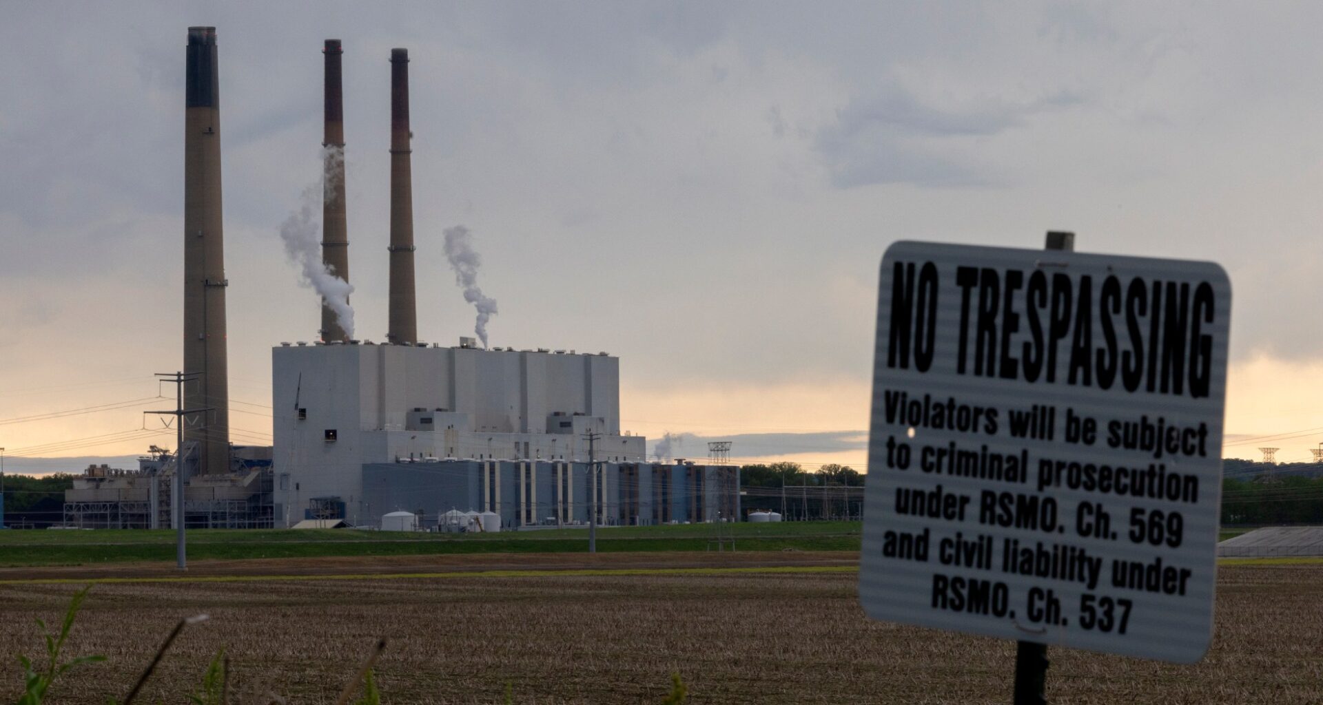 Trump Let Polluters Sidestep Clean Air Act Rules With Just an Email — ProPublica