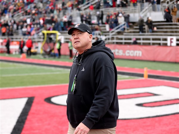 Briggs: Former BG coach Scot Loeffler loses NFL job, but finds balance. 'I needed this'