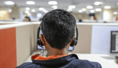 AI ‘accent masking’ at overseas call centres sparks union backlash in Canada