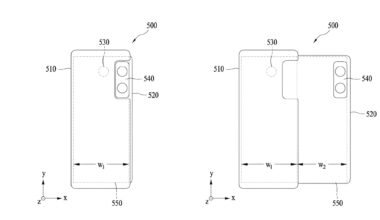A technical diagram shows a smartphone design labeled with components: 500, 510 (body), 520 (expanding section), 530 (notch), 540 (camera), and 550 (base), indicating dimensions 'w₁' and 'w₂' on different configurations.