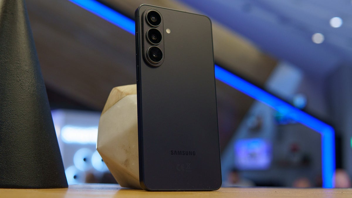 The Galaxy S26+ is more attractive than ever at a hefty new $200 discount with 512GB storage