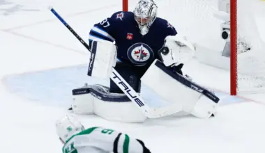 Jets' trade cost of goalie Connor Hellebuyck to Sabres revealed image
