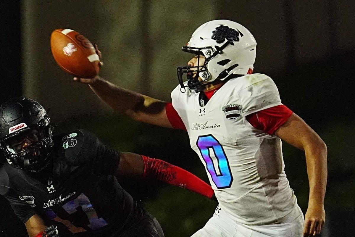 How did Michigan QB commit Kamden Lopati navigate recruiting drama? On horseback