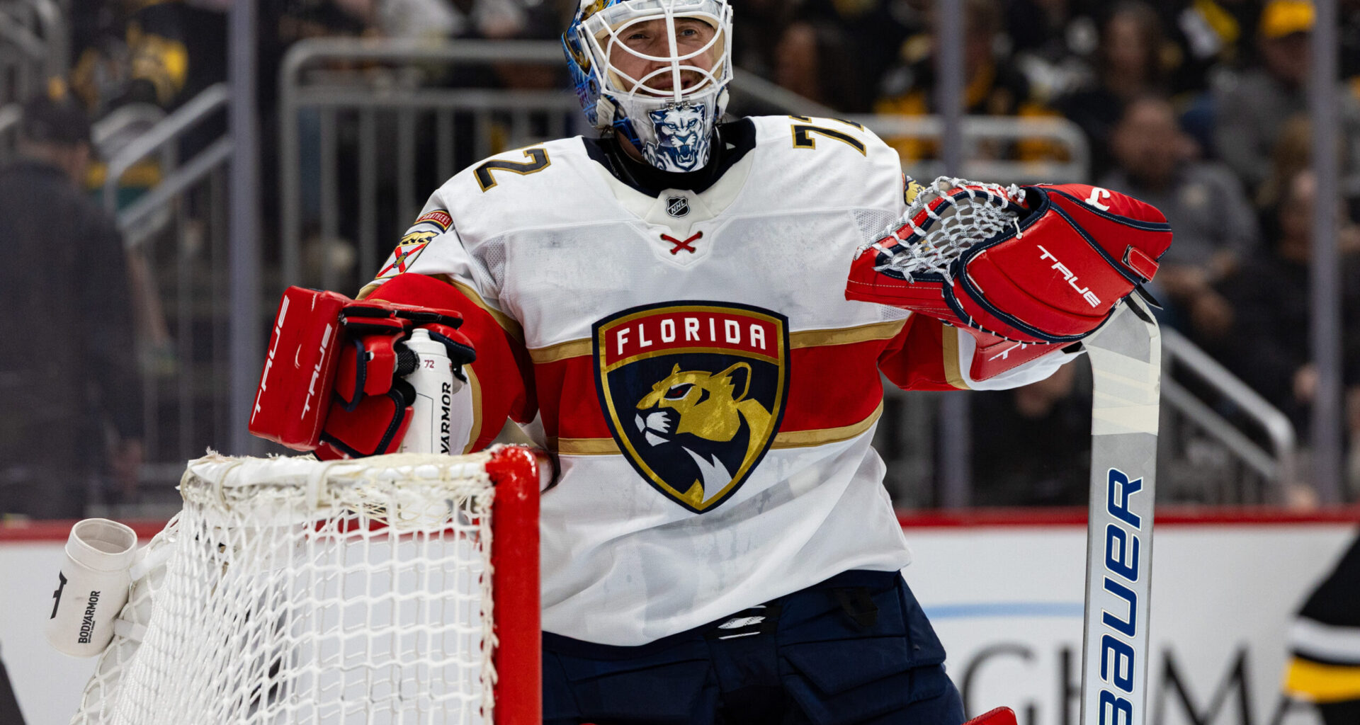 3 free agent goalies the Flyers should target this offseason
