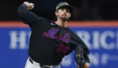 Mets' Clay Holmes fractures fibula vs. Yankees - SNY