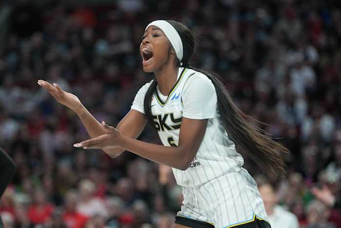 Chicago Sky forward Rickea Jackson tears ACL in her left knee