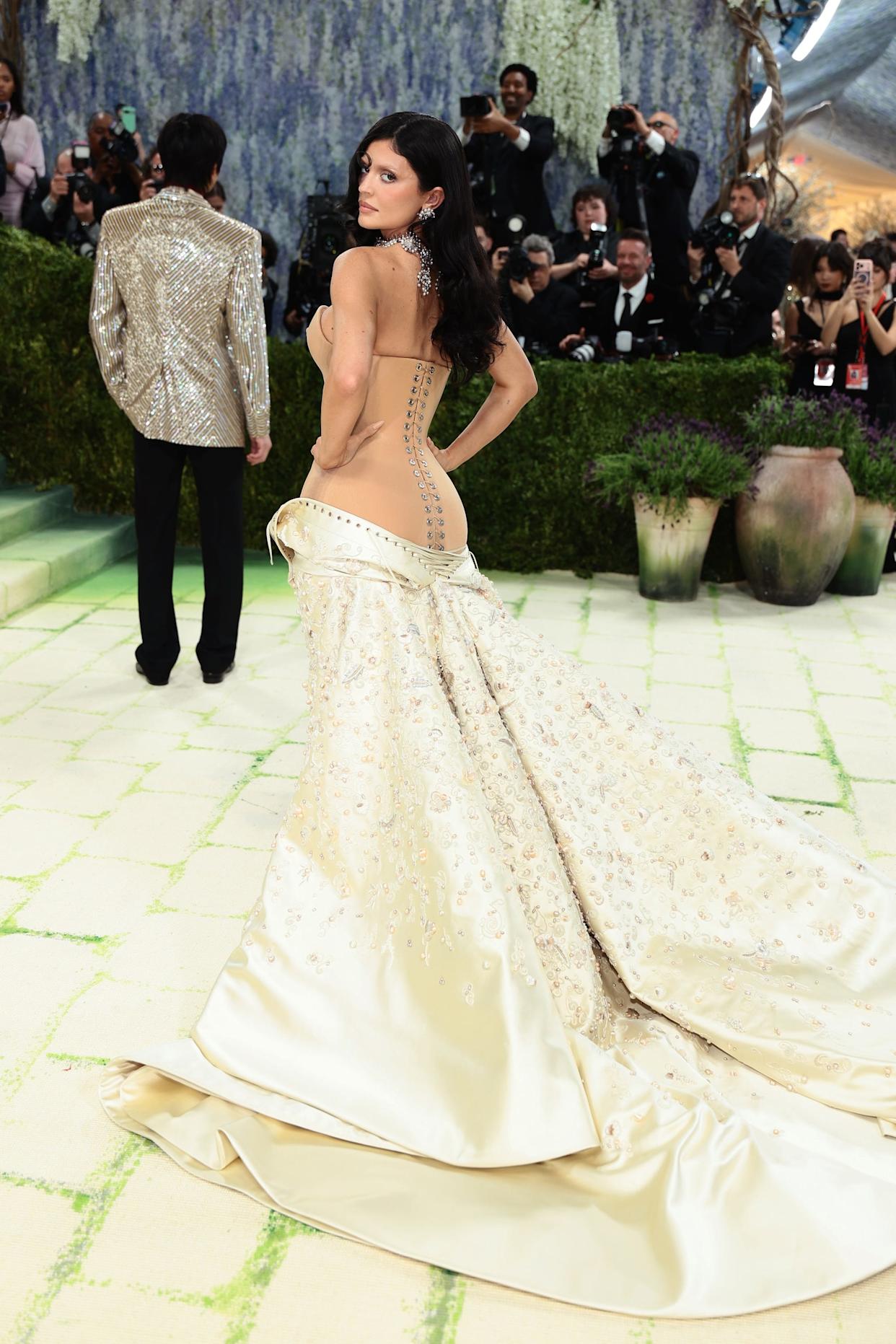 new york, new york may 04 kylie jenner attends the 2026 met gala celebrating "costume art" at the metropolitan museum of art on may 04, 2026 in new york city photo by dimitrios kambourisgetty images for the met museumvogue