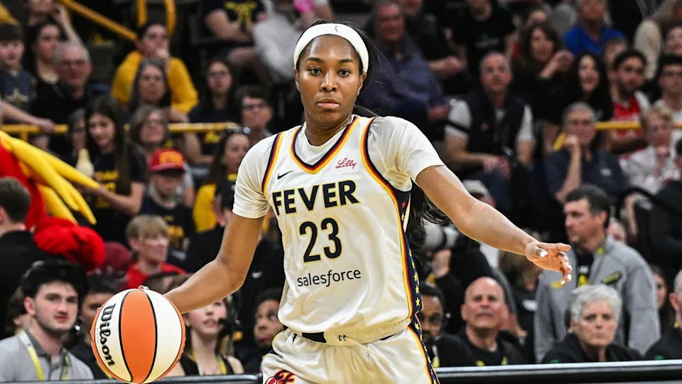Indiana Fever guard Bree Hall (23) against the Brazil National Team.© Jeffrey Becker-Imagn Images