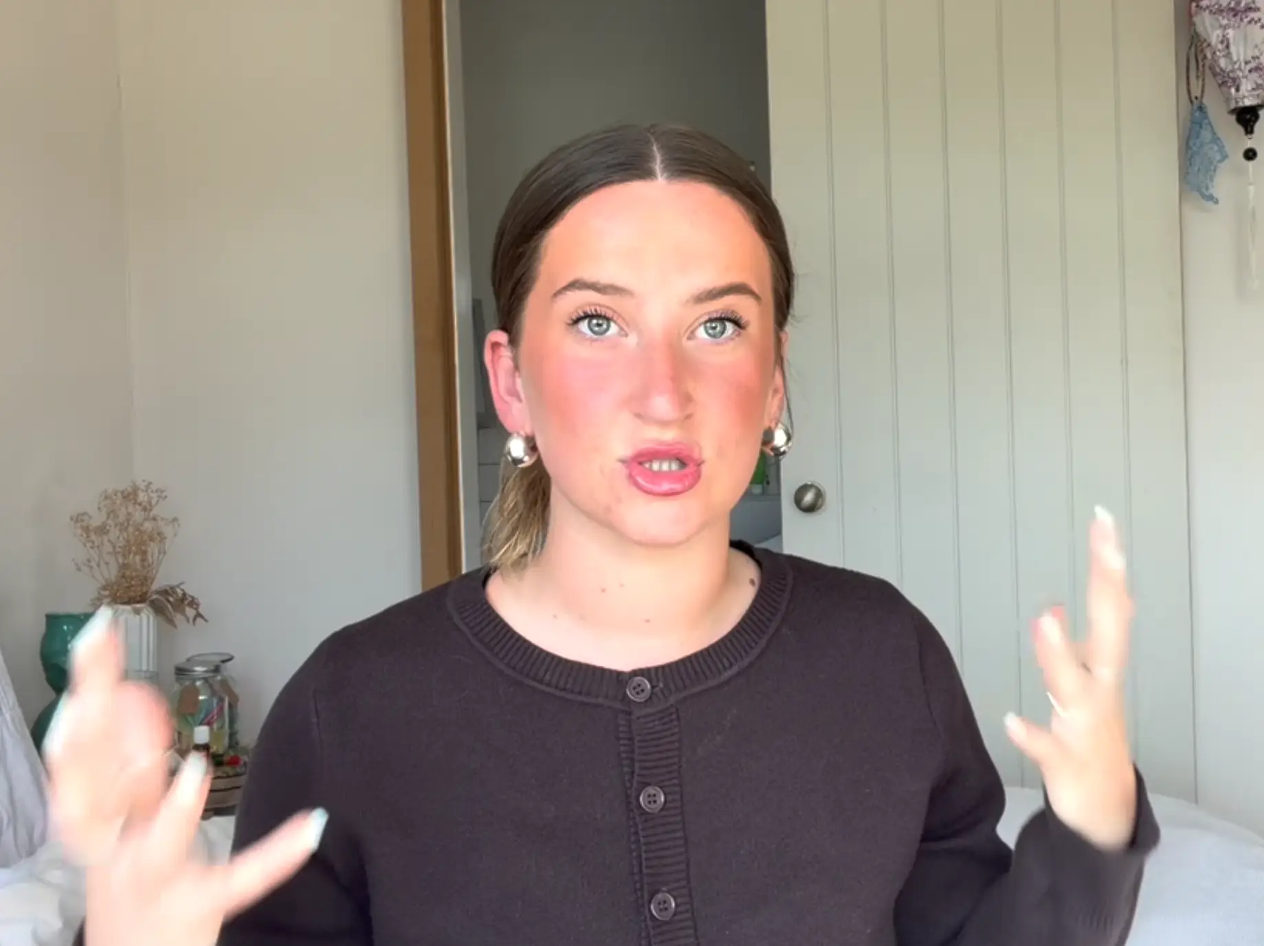 Molly is now advocating for greater awareness around OCD (YouTube/Molly Lambert)