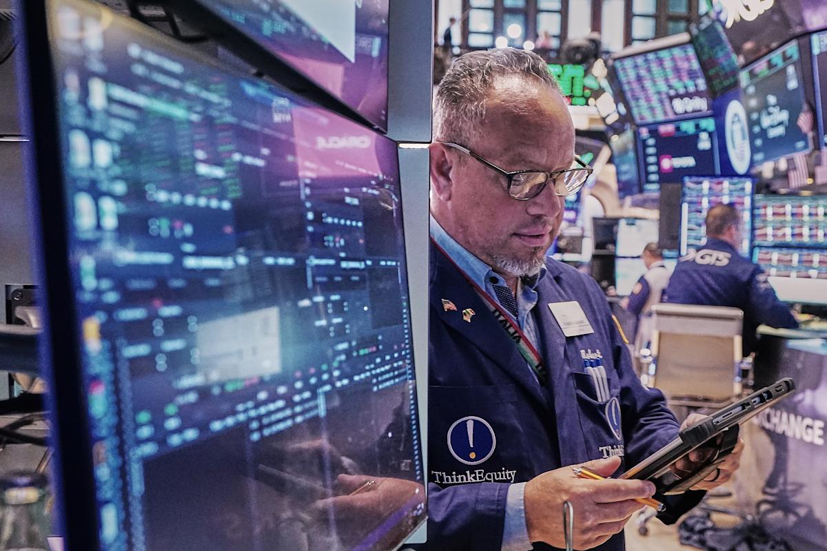 America In Focus: mortgage rate rises while Wall Street looks to continue its winning ways