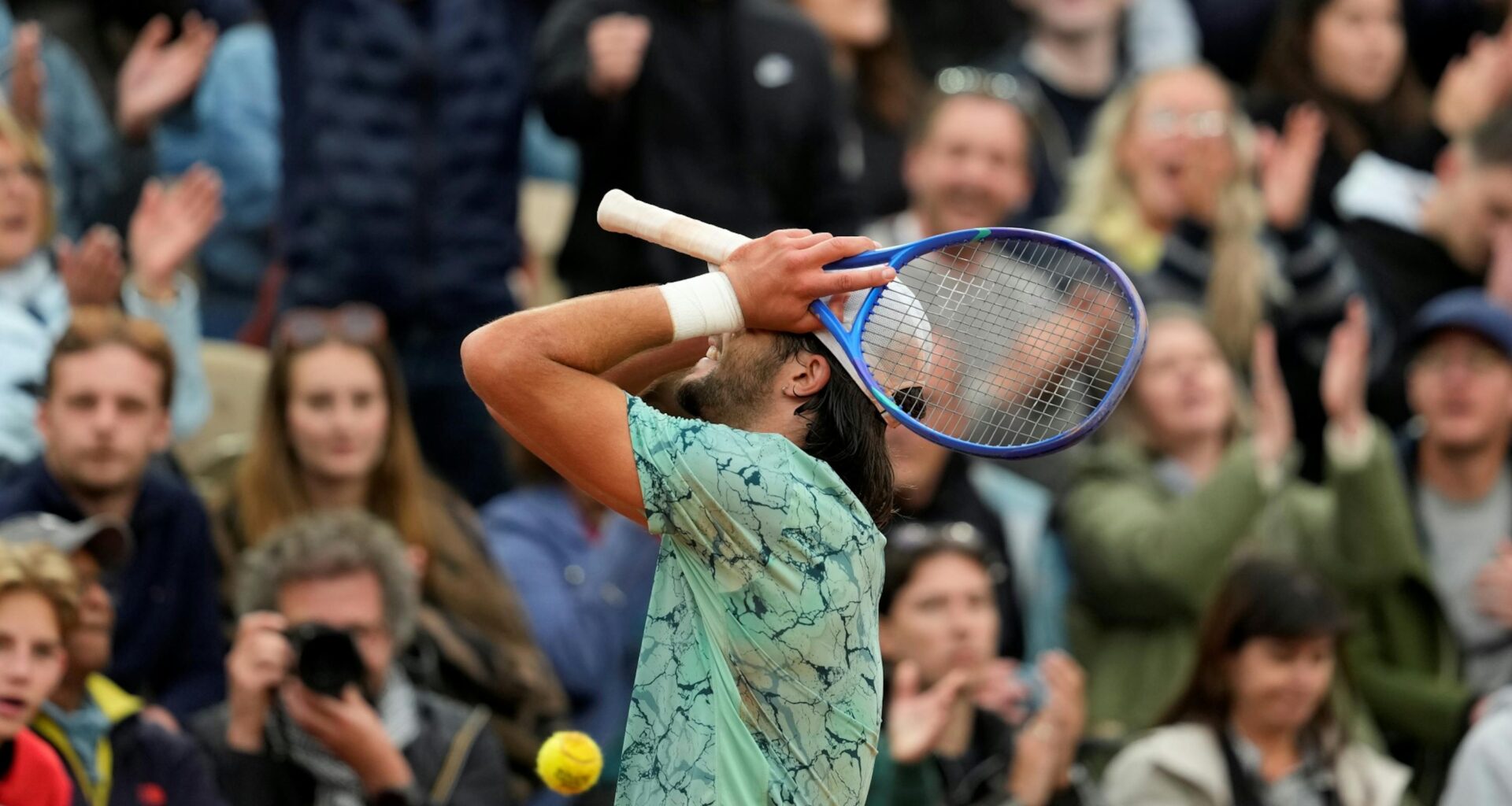 Faria catches fire against Dimitrov - Roland-Garros 2026