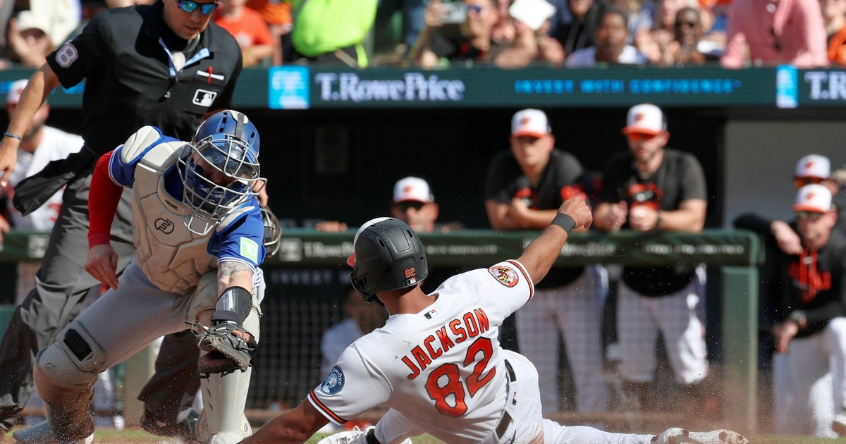Orioles score 5 runs in 9th to beat the Blue Jays 6-5