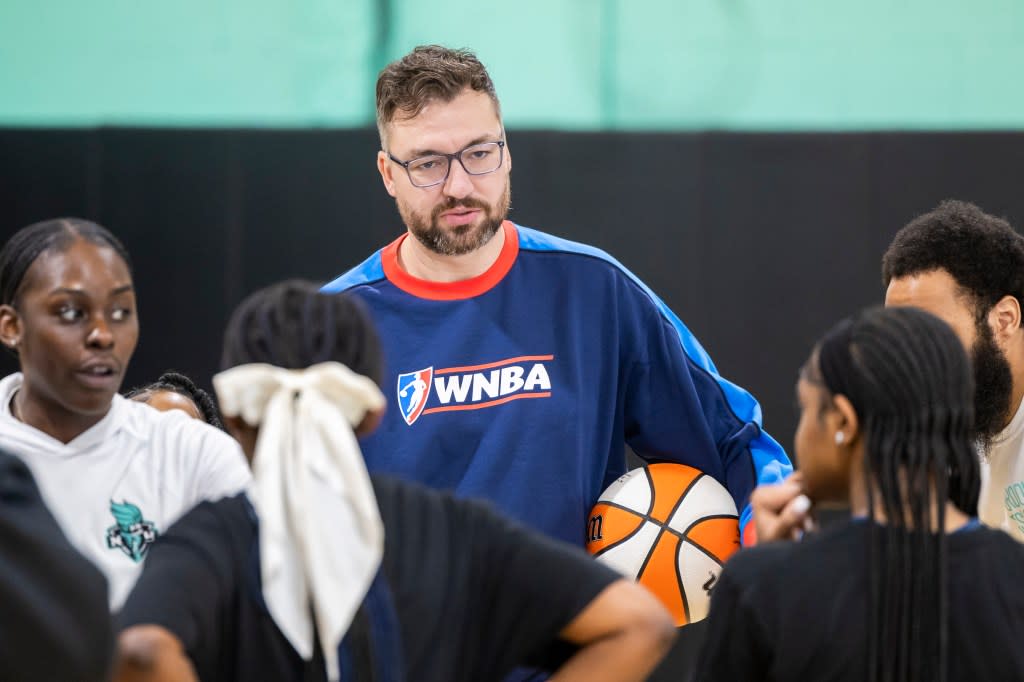 New York Liberty Head Coach Chris DeMarco participates in a clinic with Uncommon Excellence Girls Middle School at a welcome event for Satou Sabally at the Brooklyn Basketball Training Center, Friday, April 17, 2026, in Brooklyn, NY. Sabally is a WNBA three-time All-Star. Corey Sipkin for the NY POST