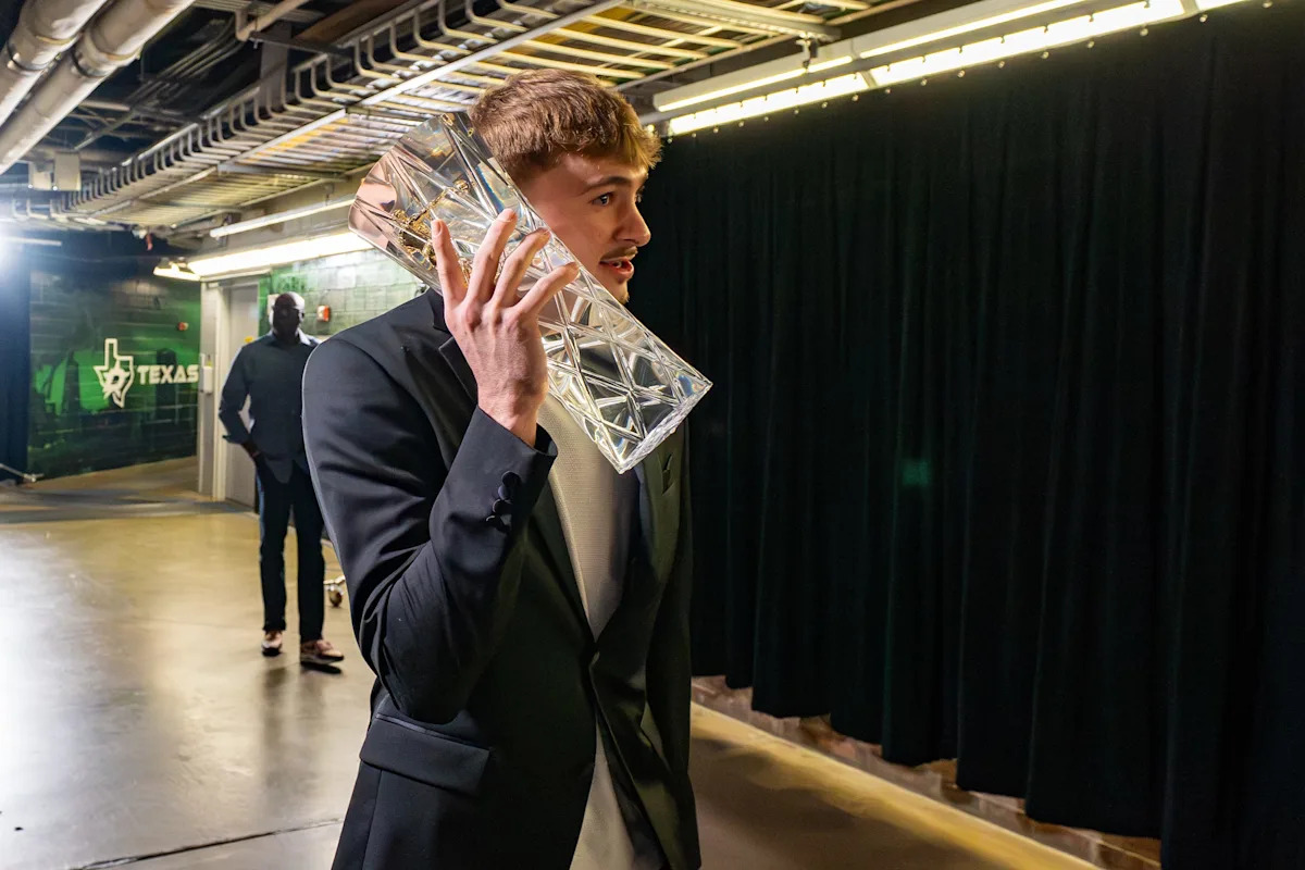 Cooper Flagg receives gift from historic designer after winning NBA ROY