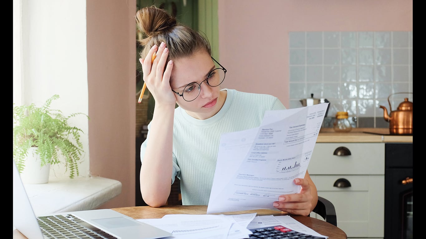 The $290 Monthly Trap: Why Middle-Class Families Can’t Escape the Debt Cycle