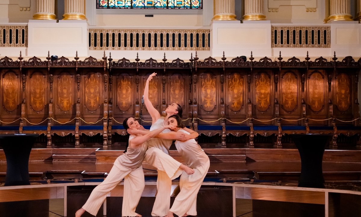Brendan Fernandes animates a century-old Chicago auditorium through dance - The Art Newspaper