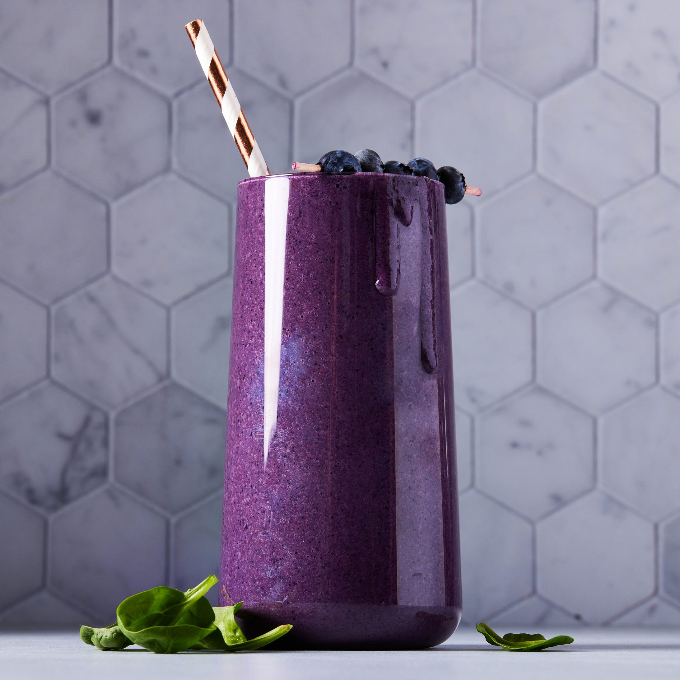 blueberry smoothie with spinach