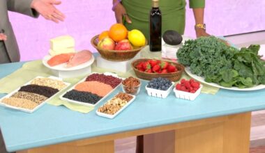 How does diet impact brain health? Alzheimer's Association shares nutrition tips with cognitive function in mind.