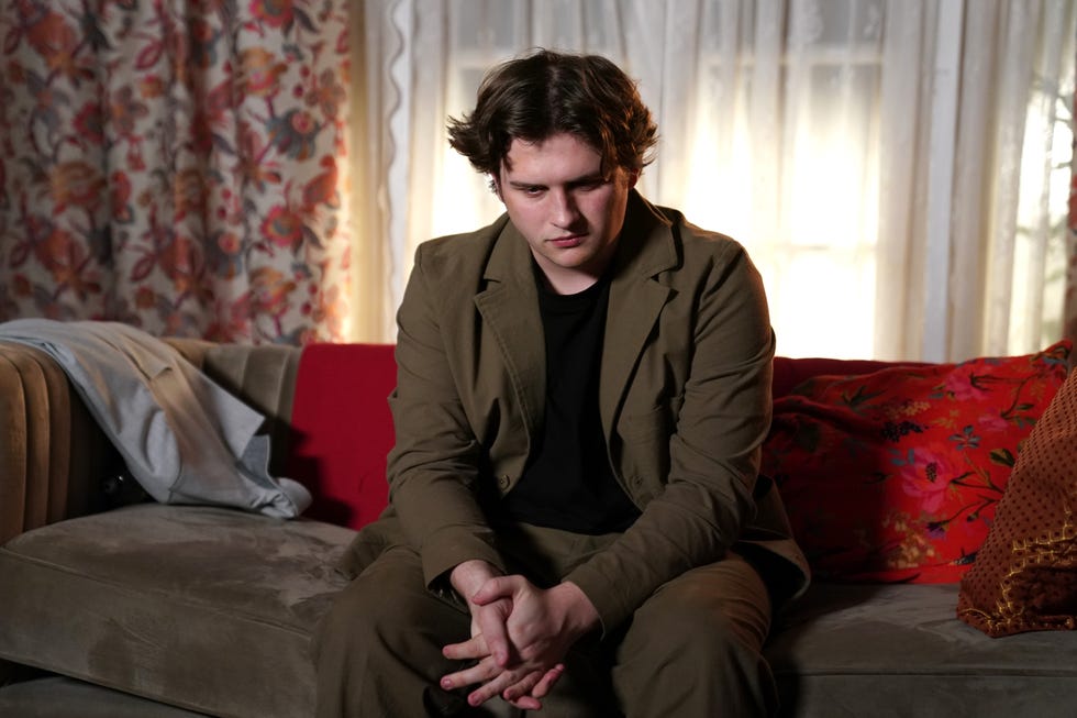 charlie dean in hollyoaks