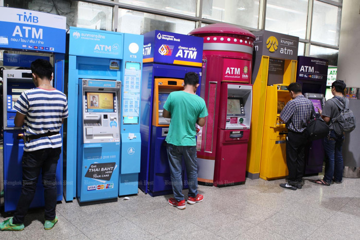 Bangkok Post - Income-starved banks pile into wealth management