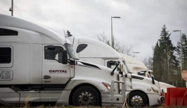 Shippers ‘losing faith’ in CBSA tech systems amid ongoing outages, glitches - National