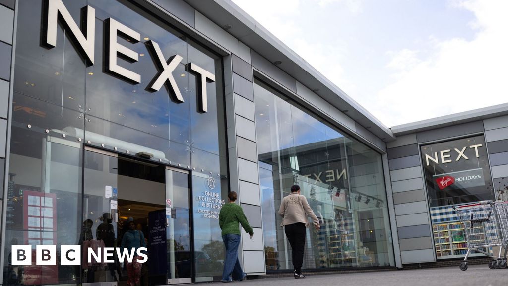 Next boss warns of 'dramatic' fall in entry-level jobs - BBC