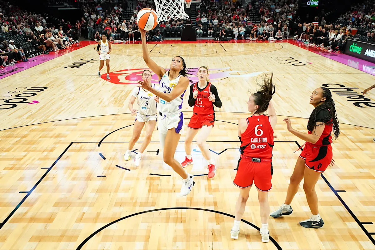 Former Lady Vol starts for Los Angeles in WNBA preseason game