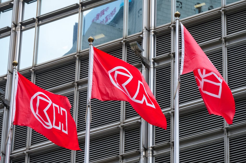 CK Hutchison says selling its 49 per cent stake in VodafoneThree is expected to generate a gain of about HK$4.7 billion. Photo: Sam Tsang
