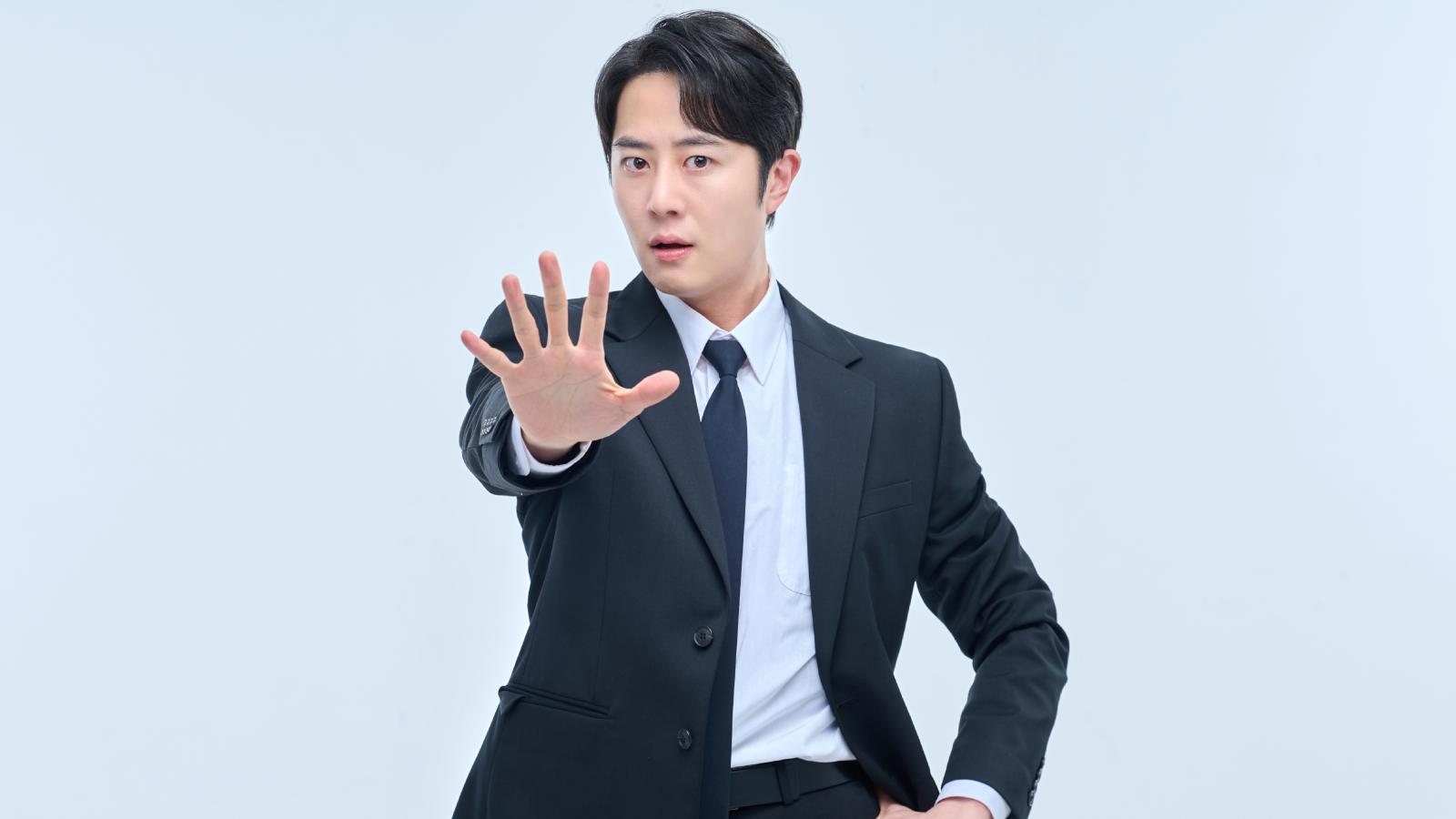 man wearing a suit and tie