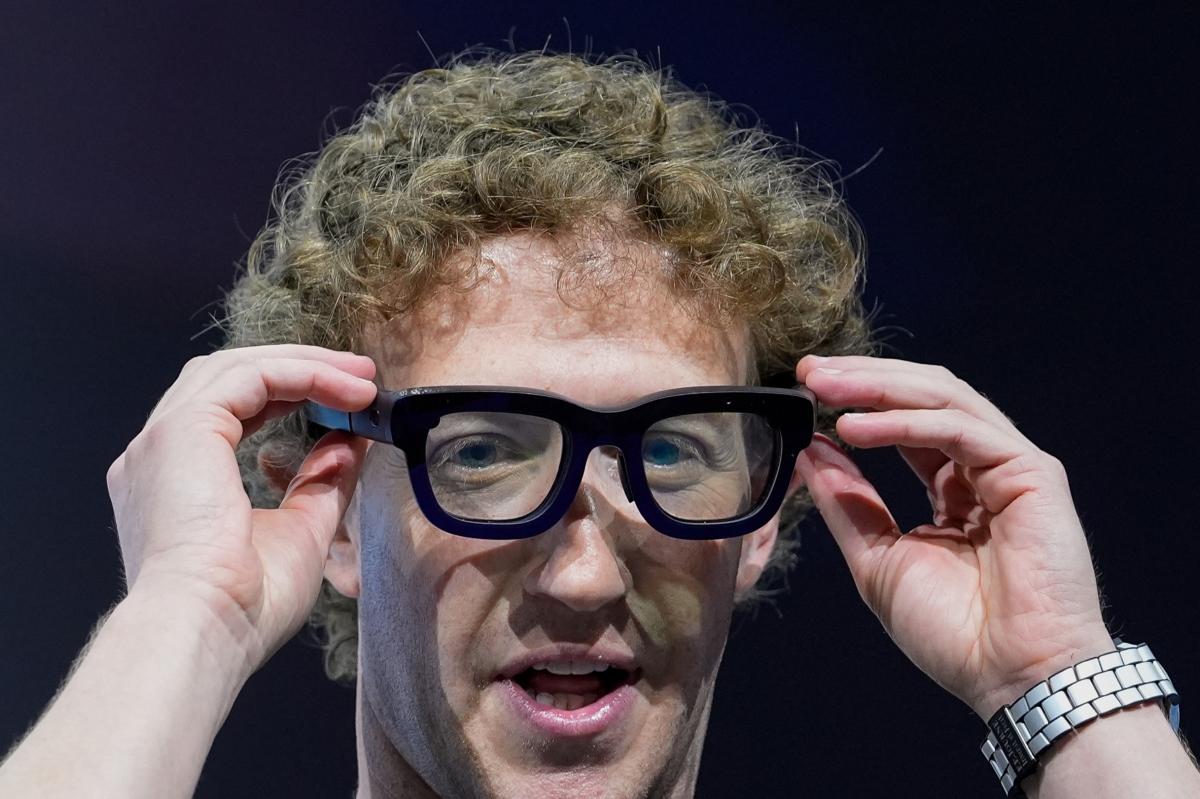 AI takes Meta's Ray-Ban Display glasses to the next level