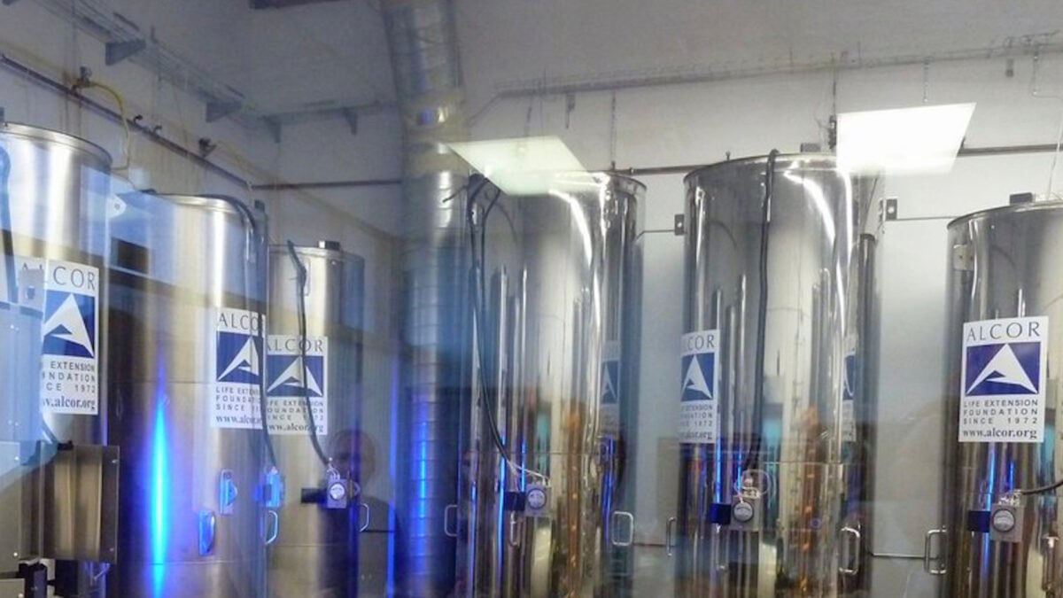 Neurosurgeons Are Weirdly Optimistic About Cryonics for Life Extension, Survey Finds